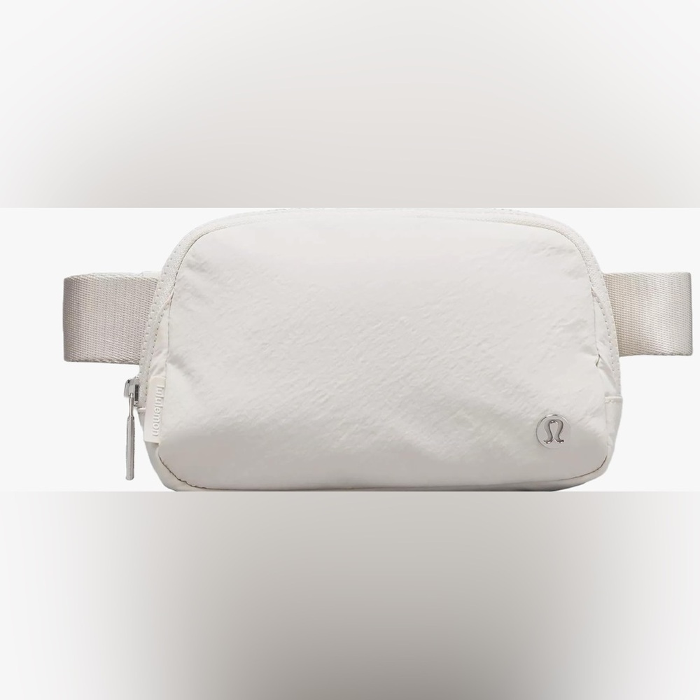 lululemon athletica Mini Bag in Cream
